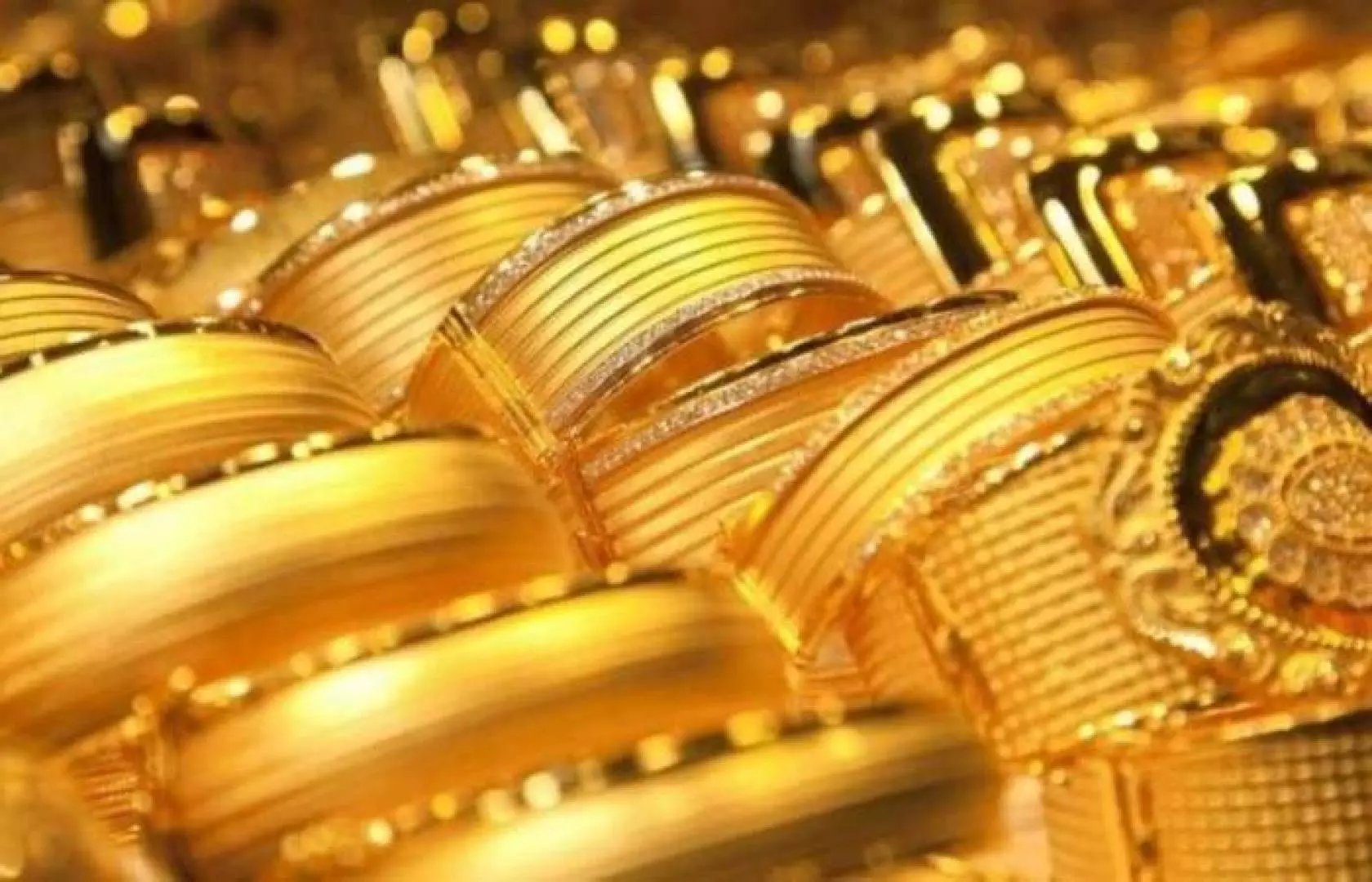 متى ينخفض ​​سعر الذهب في السعودية؟
